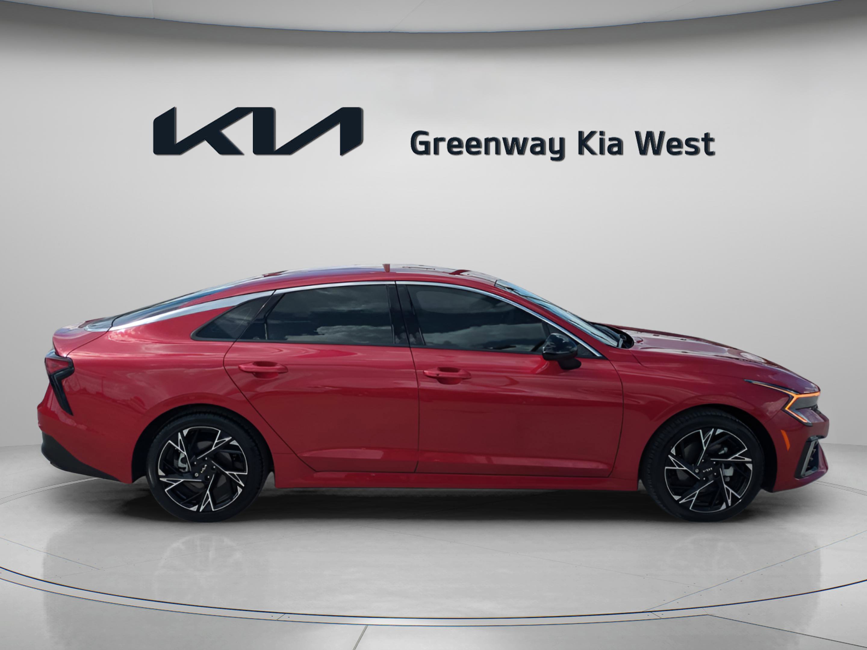 2025 Kia K5 GT-Line photo 8