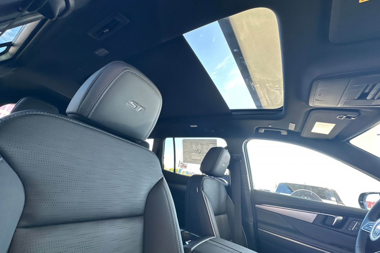 2026 Buick Enclave Sport Touring photo 15