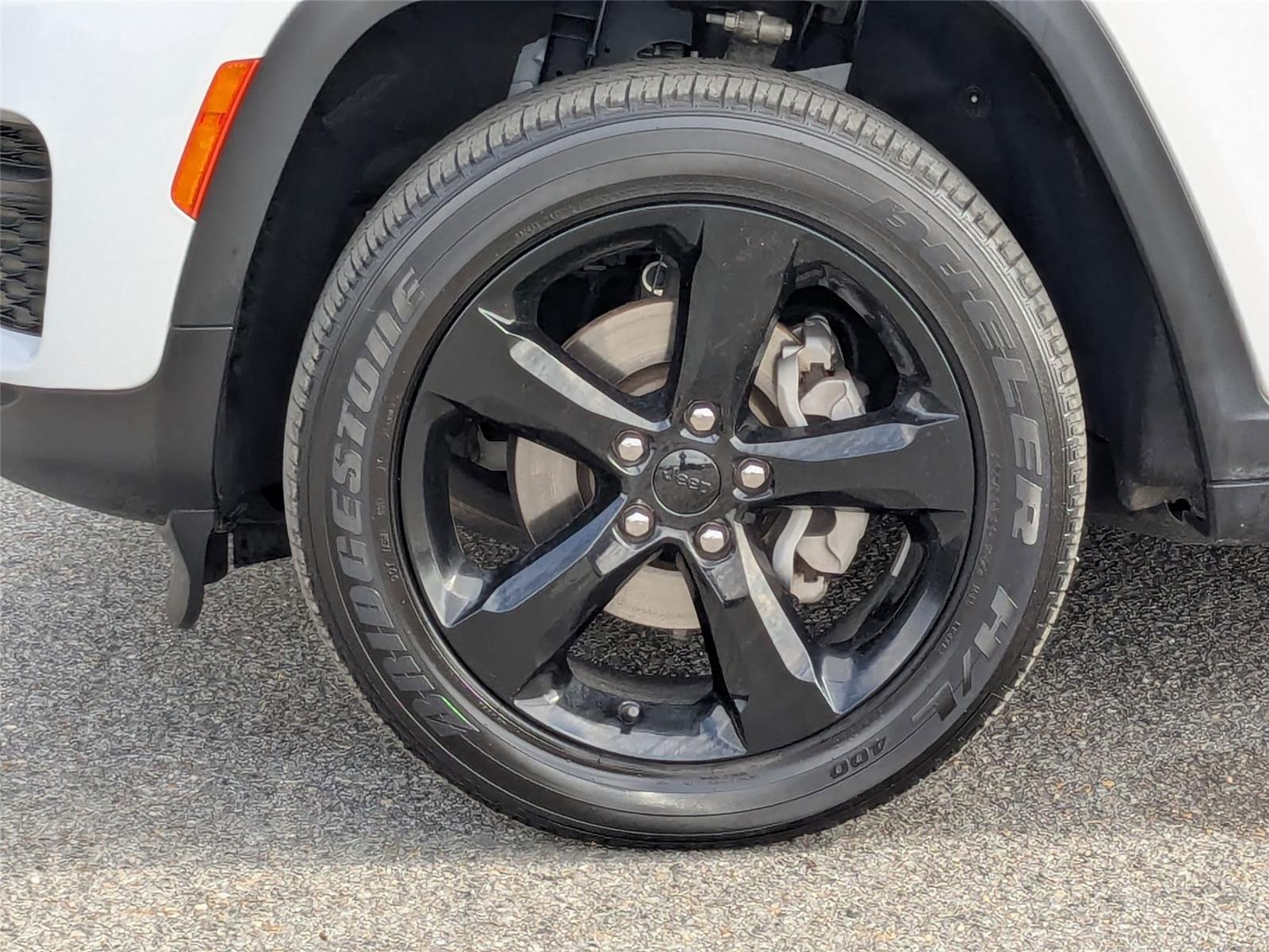 2024 Jeep Grand Cherokee Altitude X photo 2