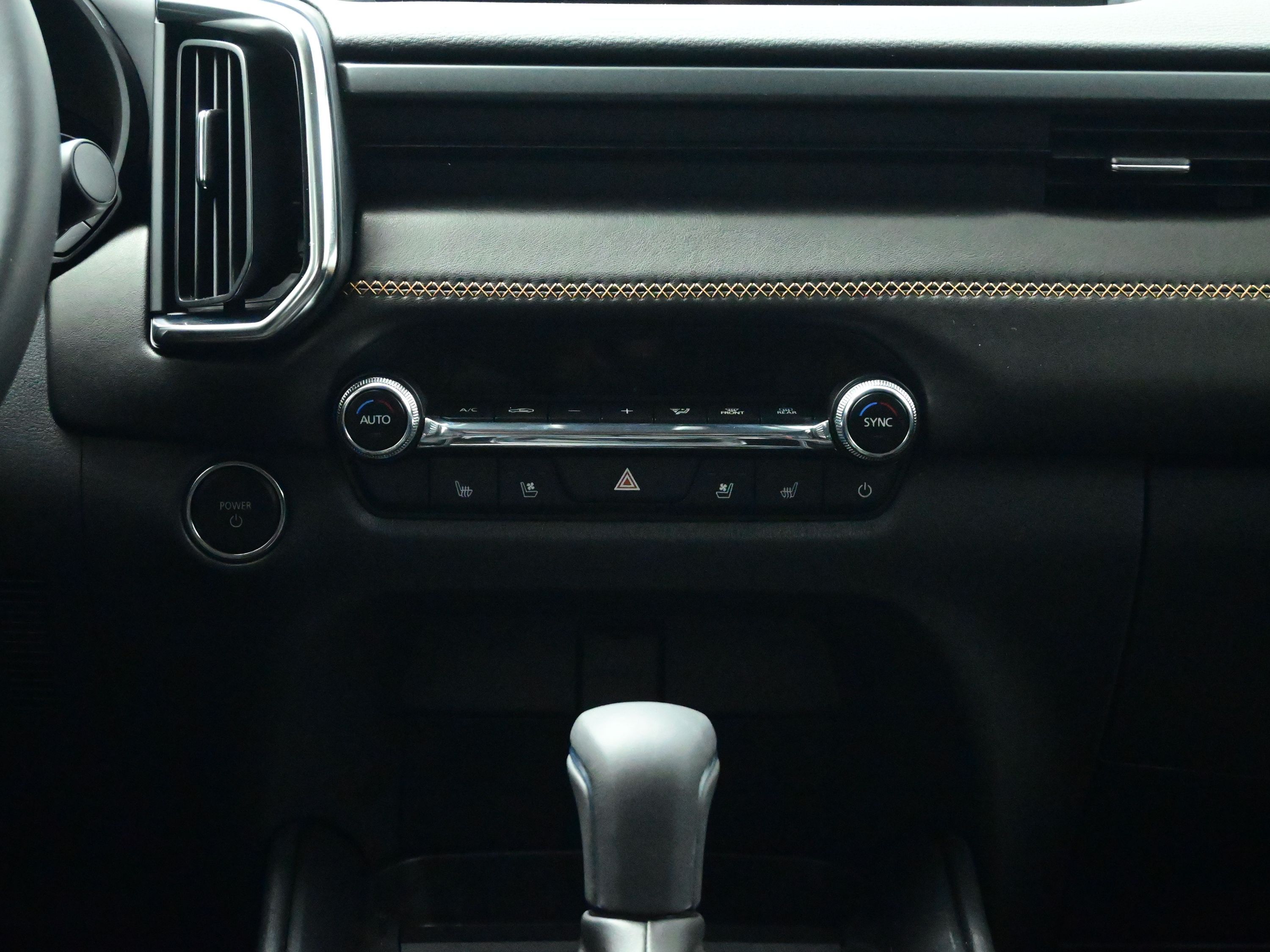 2025 Mazda CX-50 Premium Plus photo 6