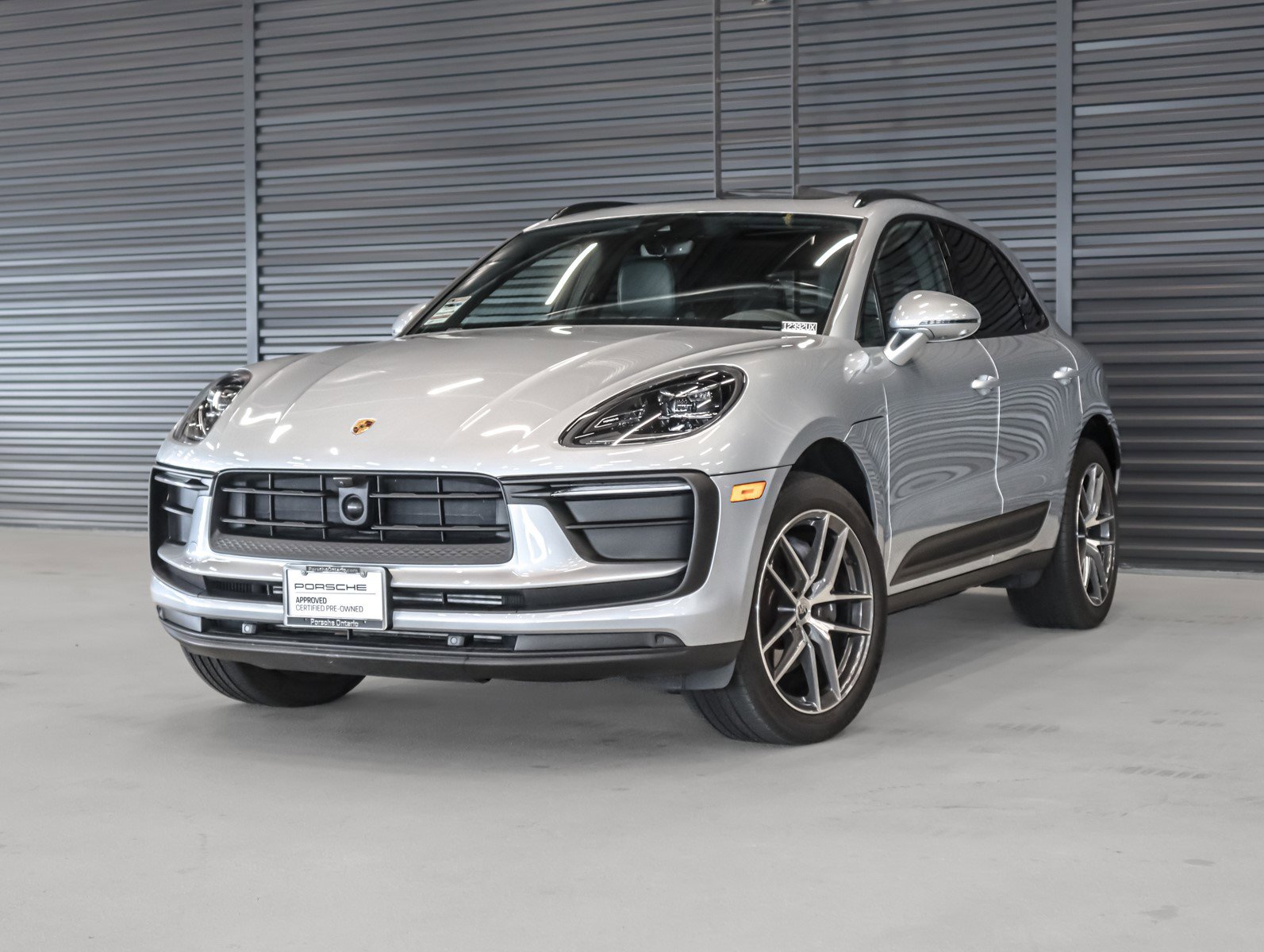 2024 Porsche Macan T