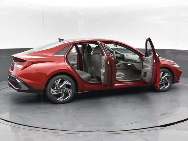 2024 Hyundai Elantra SEL Convenience photo 41