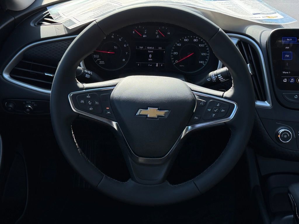 2025 Chevrolet Malibu RS photo 14