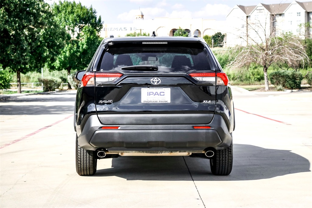 2024 Toyota RAV4 XLE photo 5