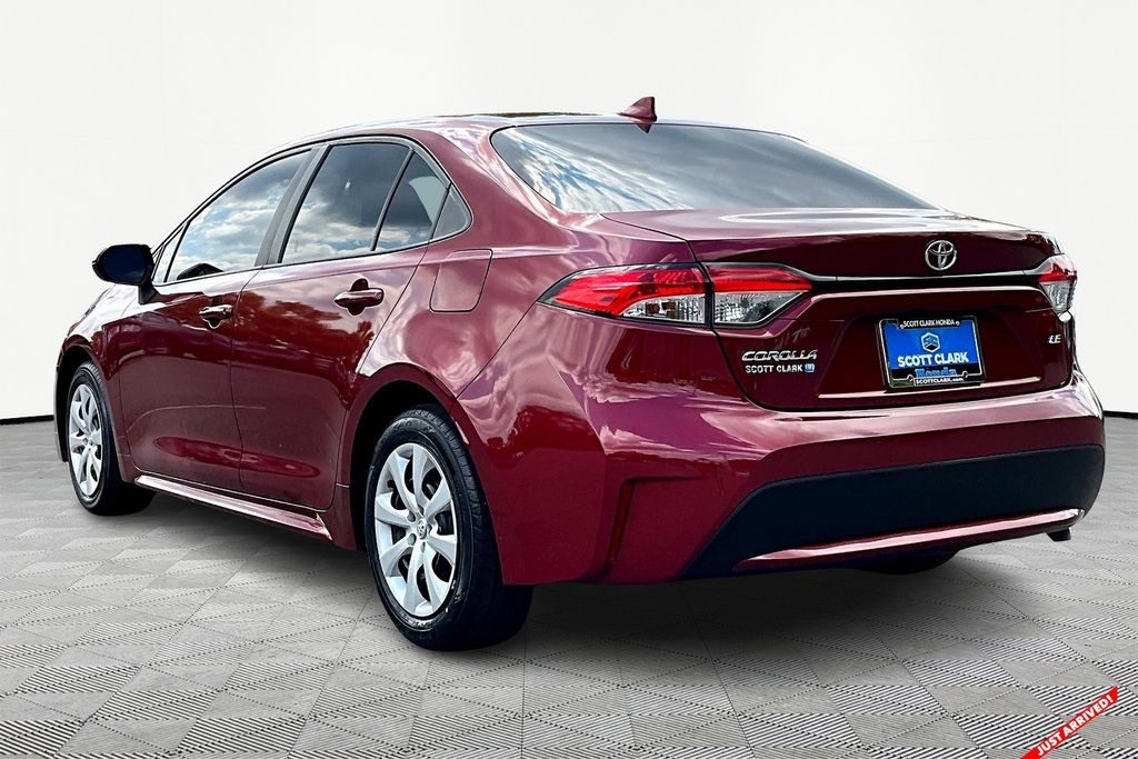 2022 Toyota Corolla LE photo 4