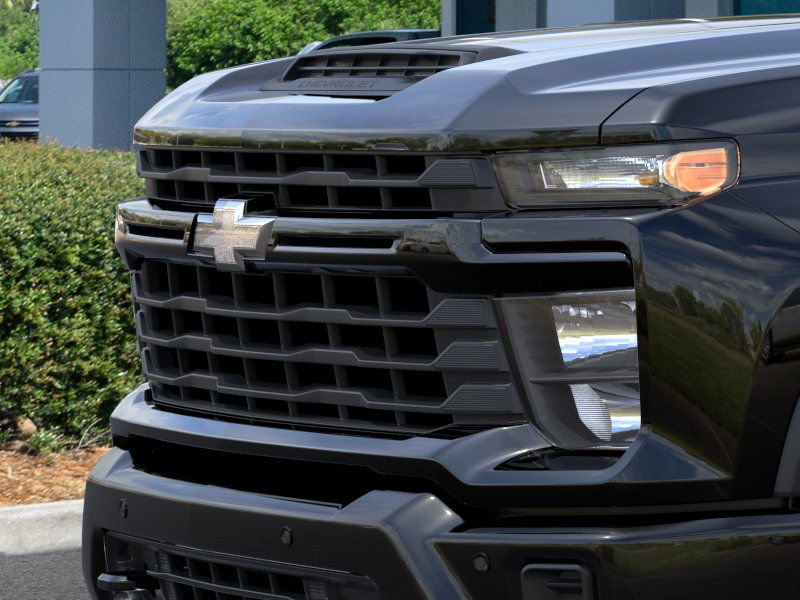 2025 Chevrolet Silverado 2500HD Custom photo 13