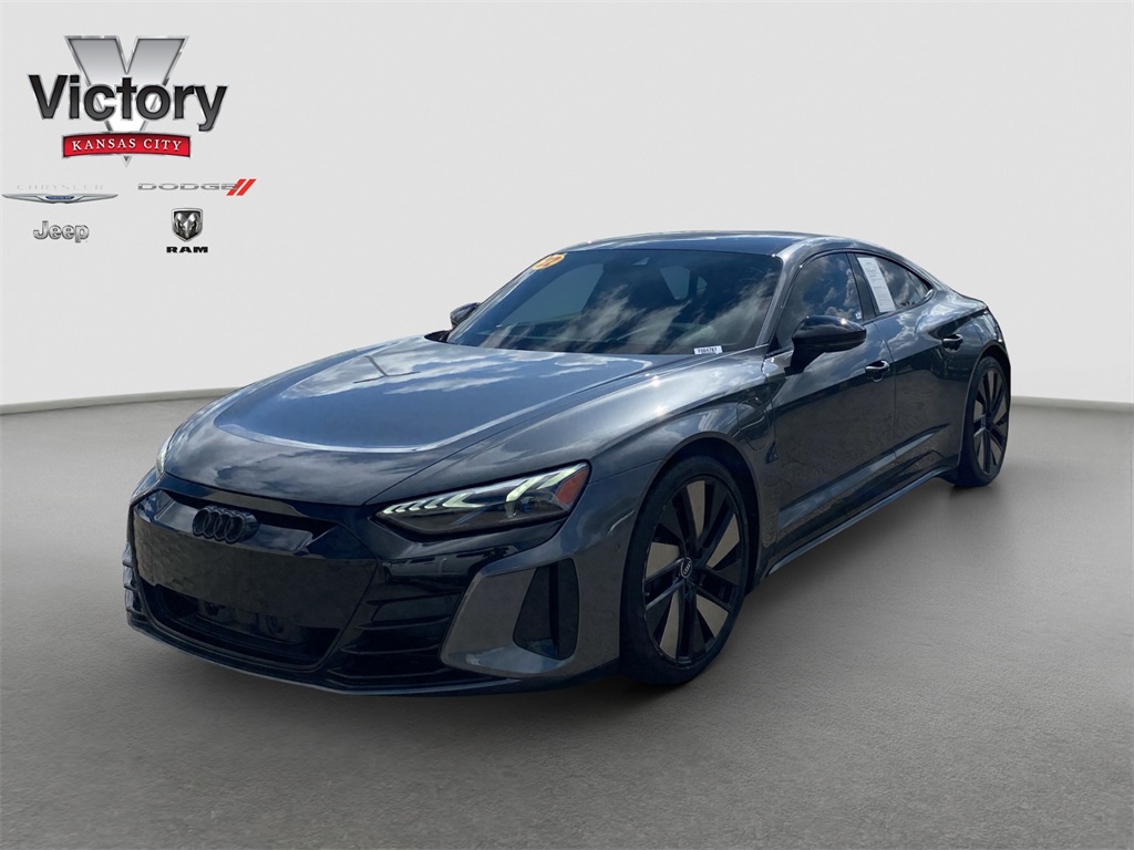 2022 Audi e-tron GT Prestige photo 3