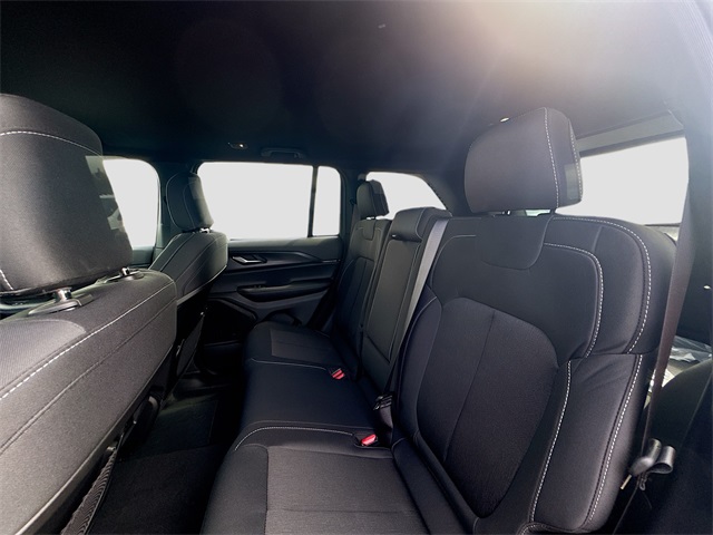 2025 Jeep Grand Cherokee Laredo photo 20