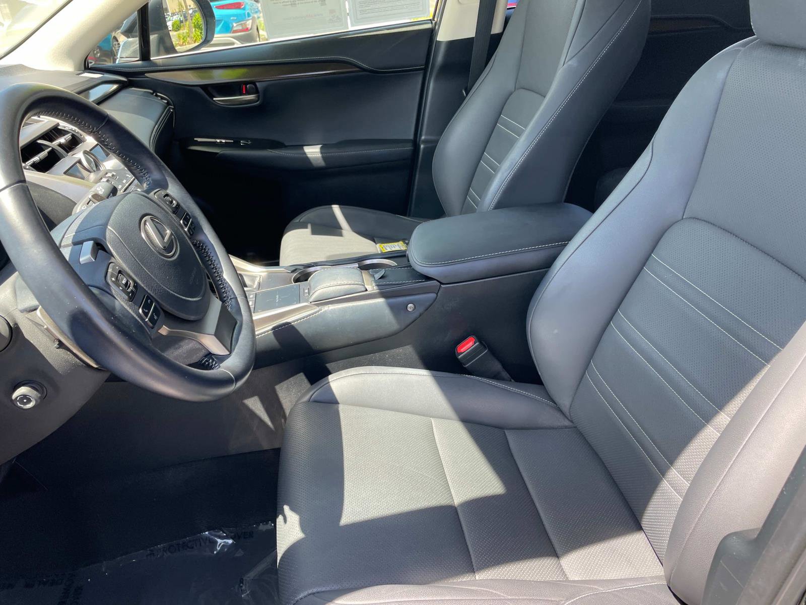 2021 Lexus NX 300 photo 18