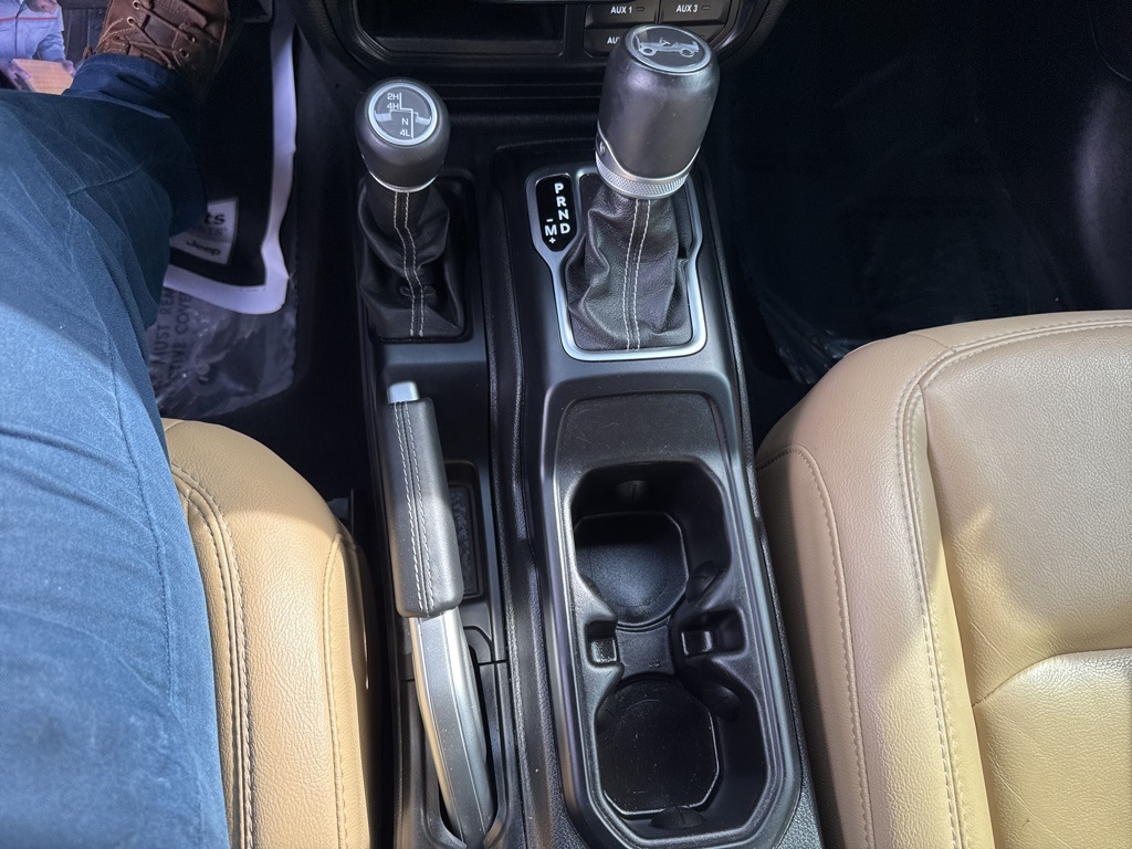 2019 Jeep Wrangler Unlimited Sahara photo 17
