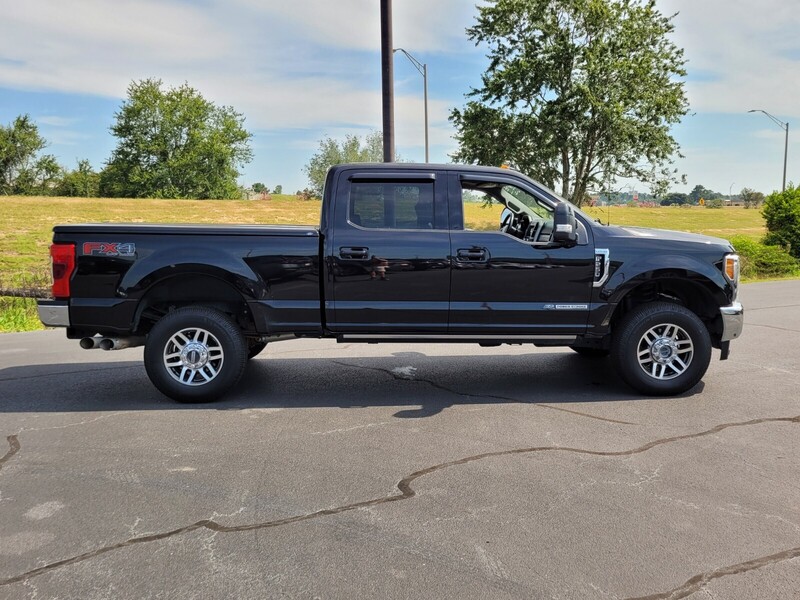 2019 Ford F-250 Lariat photo 12