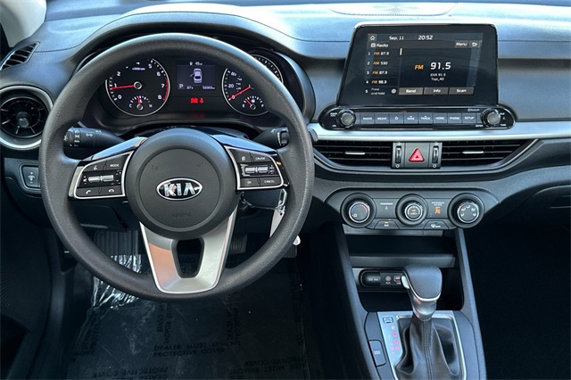 2020 Kia Forte FE LXS photo 13