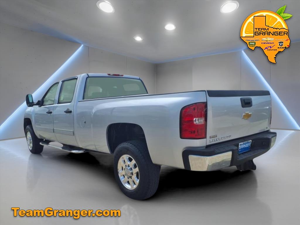 2013 Chevrolet Silverado 2500HD LT photo 4