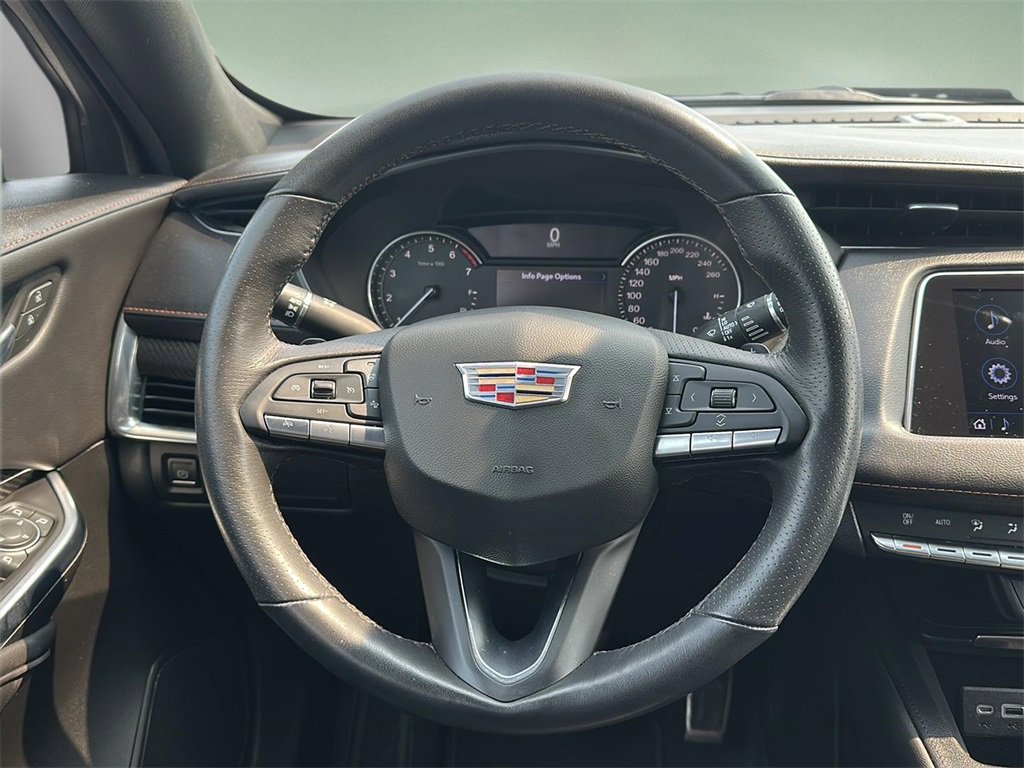 2022 Cadillac XT4 Sport photo 4
