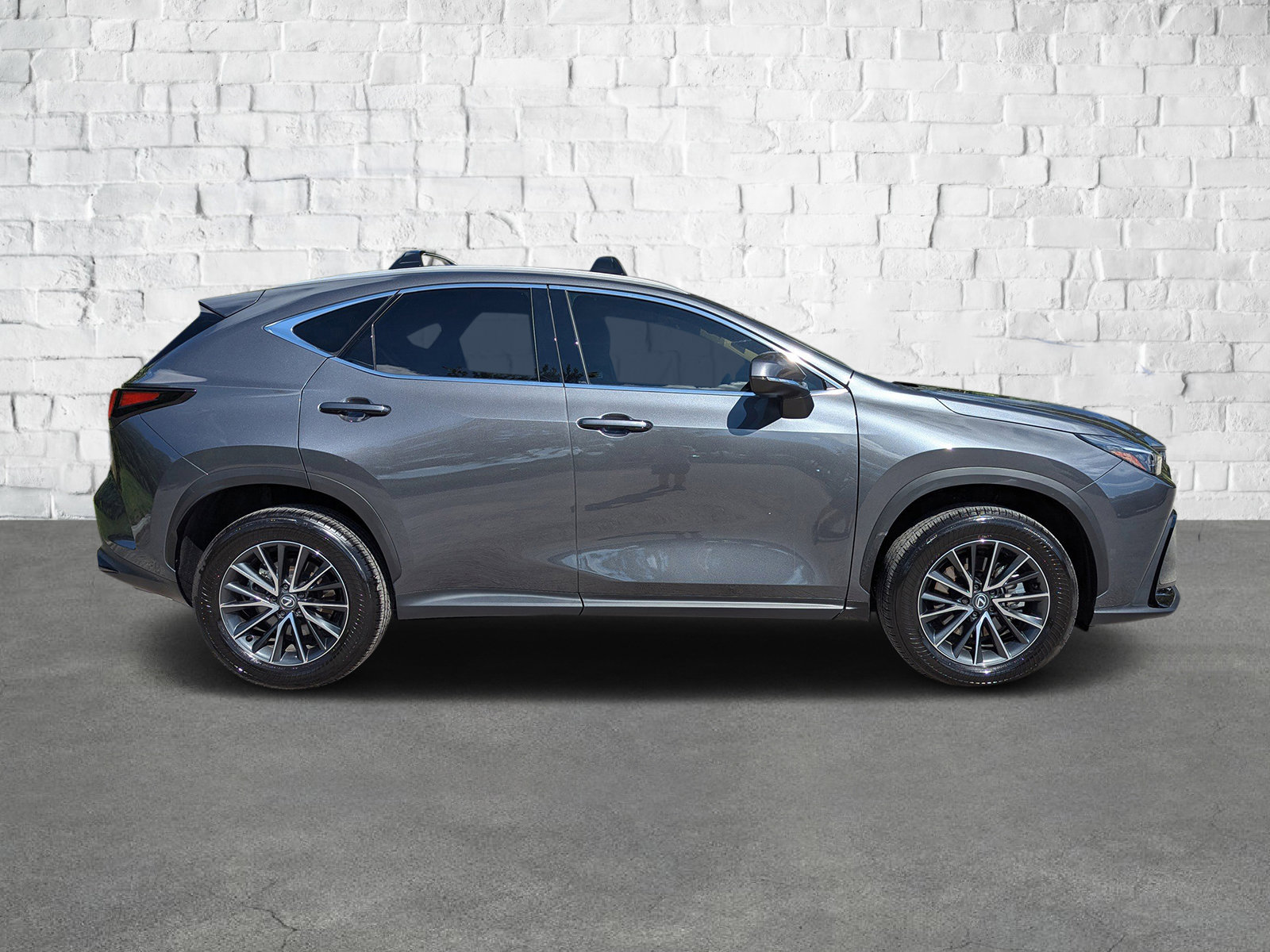 2025 Lexus NX Premium photo 3