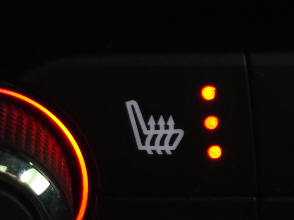 Used 2021 Rich Garnet Metallic Buick Avenir image 9