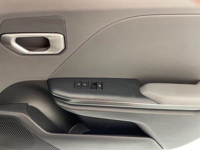 2025 Kia K4 LXS photo 38