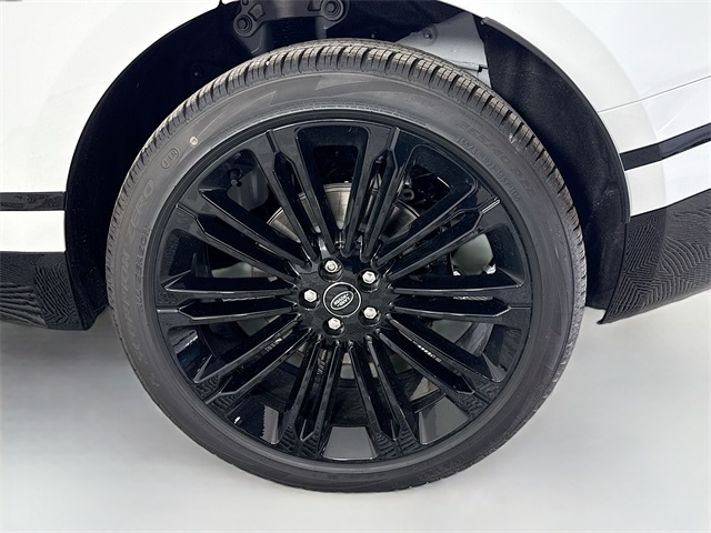 2026 Land Rover Range Rover Velar SE photo 32