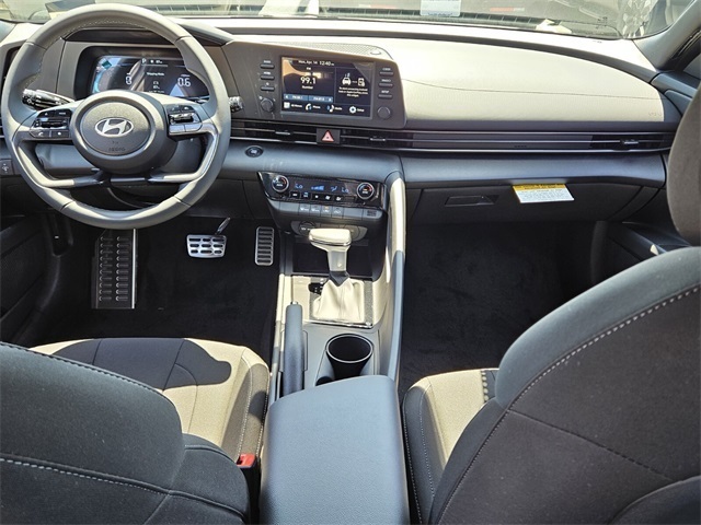 2025 Hyundai Elantra SEL Sport photo 8
