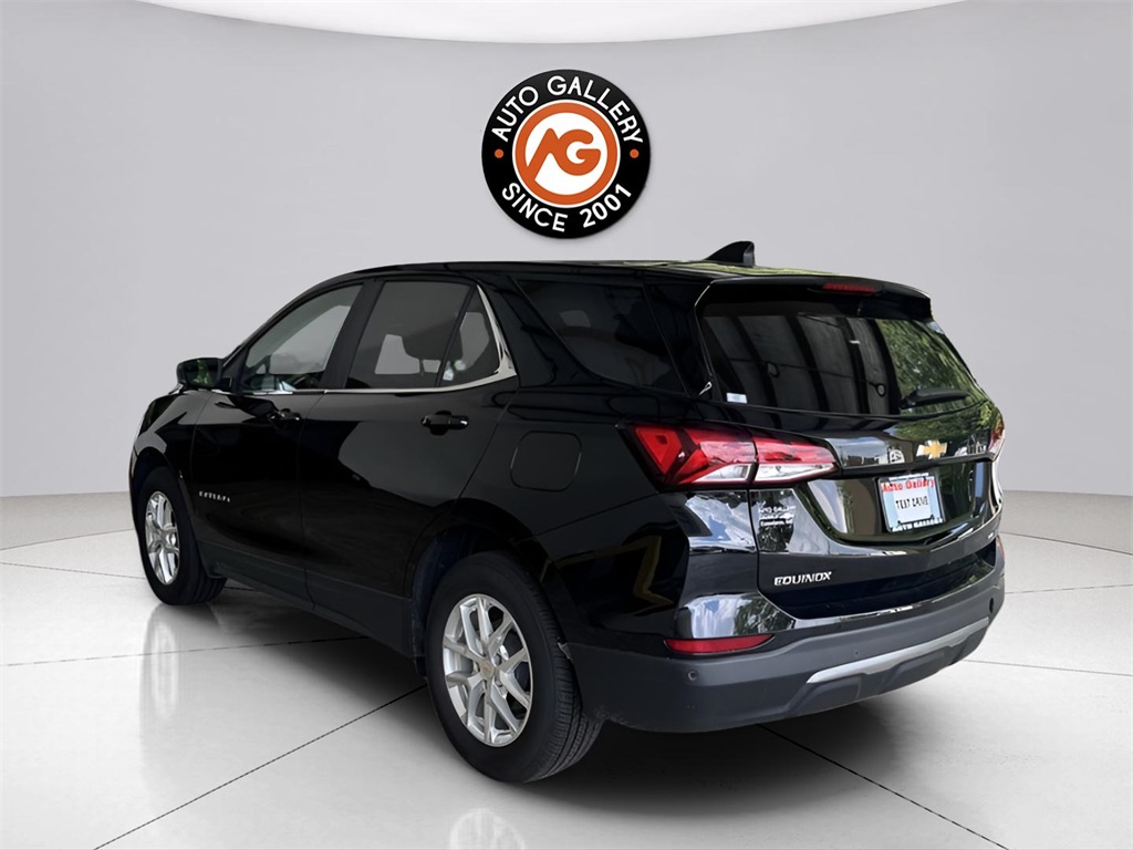 2024 Chevrolet Equinox LT photo 3