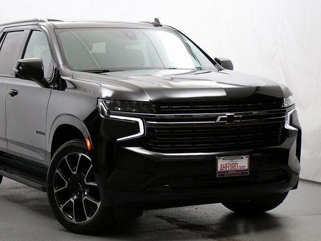 2022 Chevrolet Tahoe RST photo 2