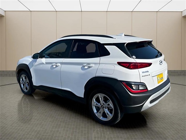 2022 Hyundai Kona SEL photo 3