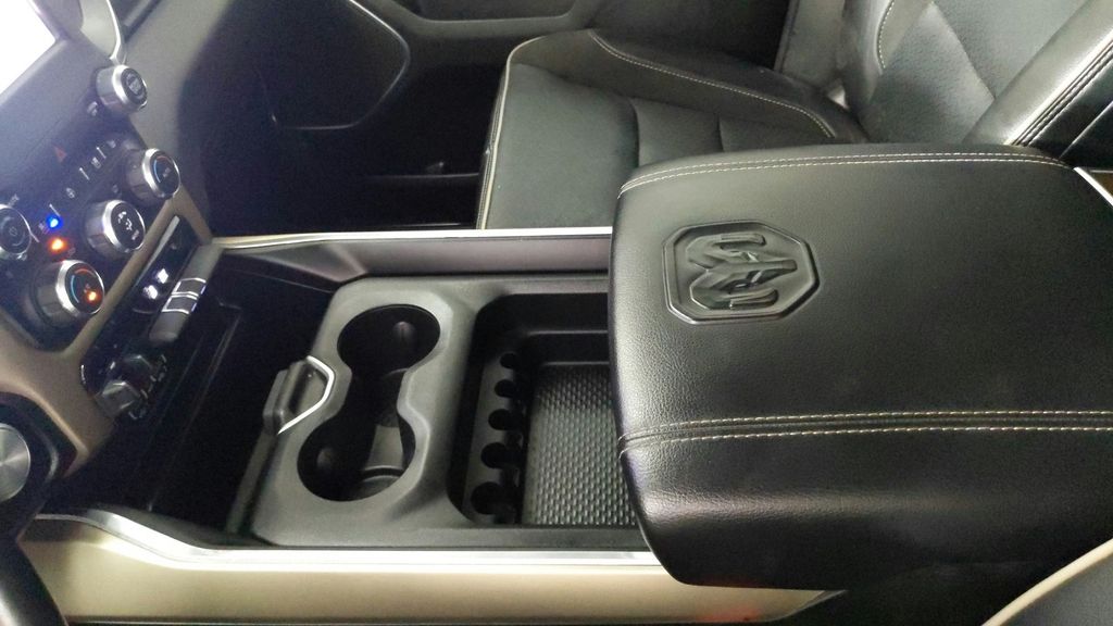 2022 Ram 1500 Laramie photo 18