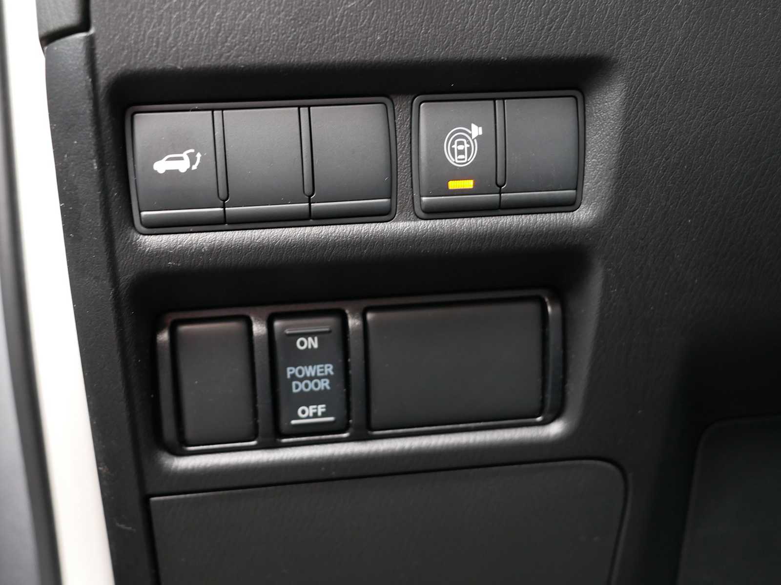 2021 Nissan Armada SL photo 22