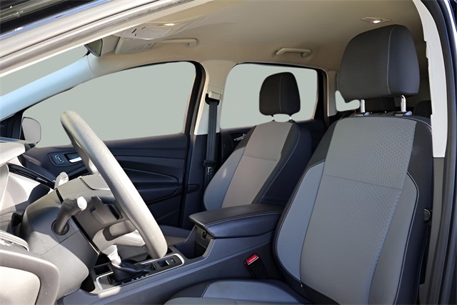 2017 Ford Escape SE photo 2