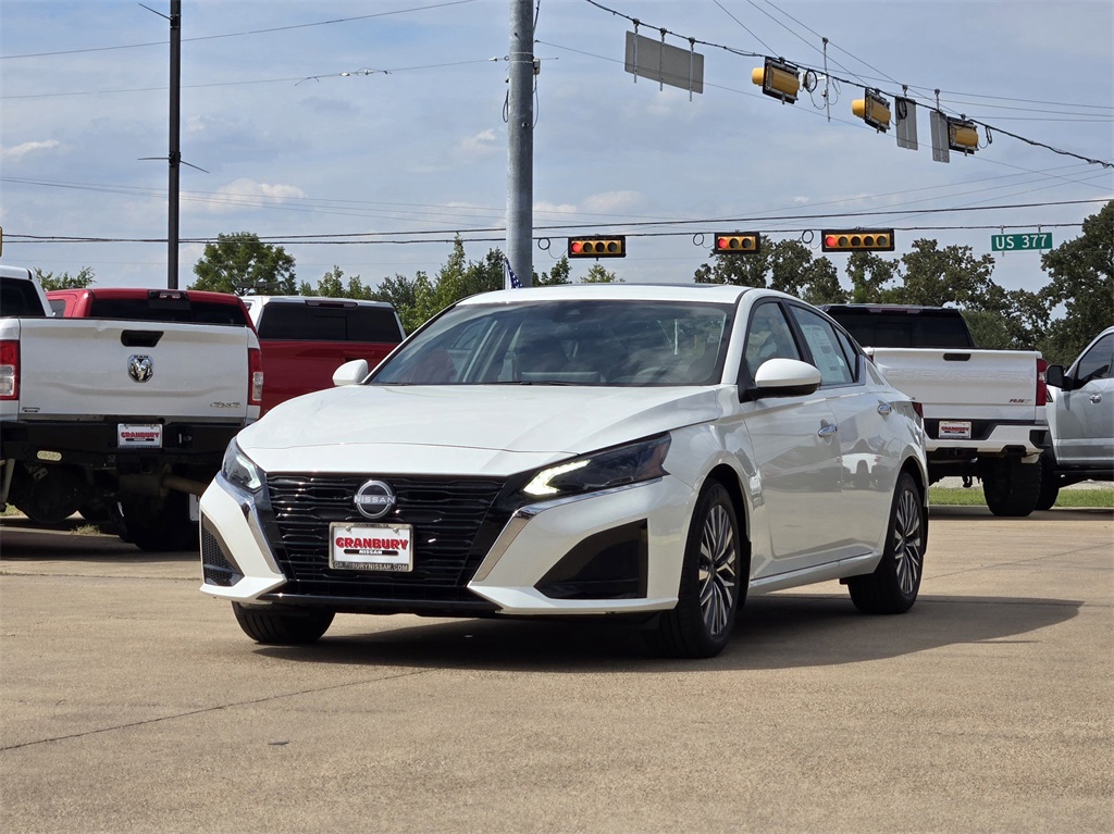 2025 Nissan Altima SV photo 2