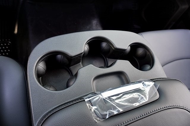 New 2024 Bright White Clear-Coat Exterior Paint RAM Tradesman image 35