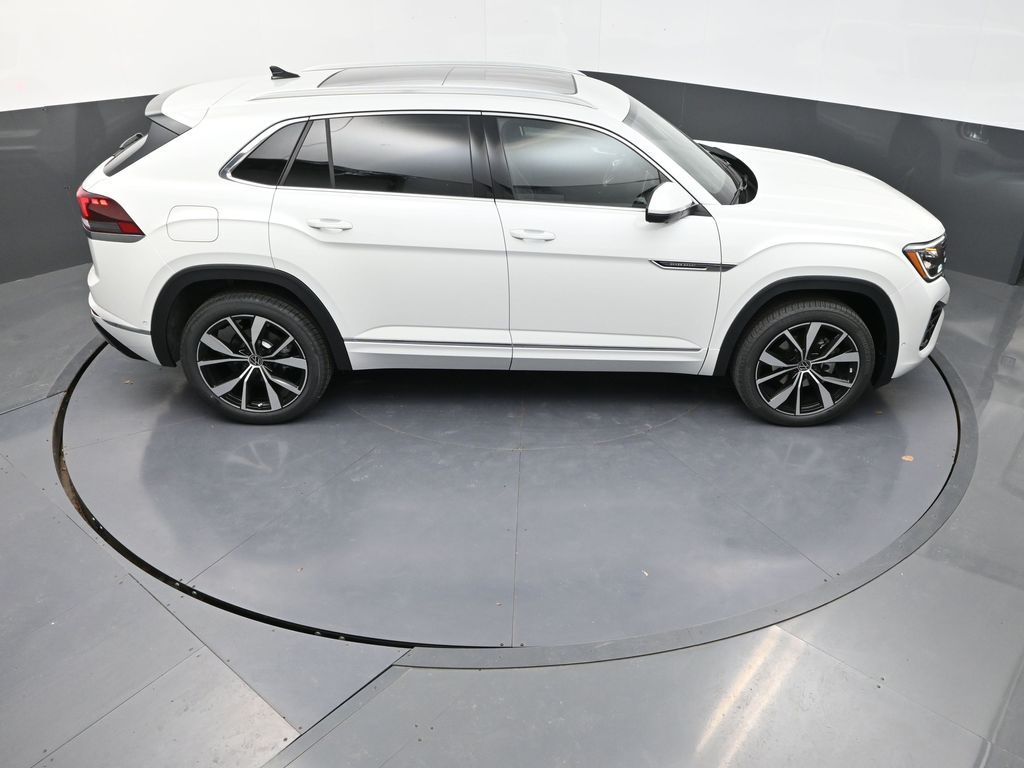 2025 Volkswagen Atlas Cross Sport SEL Premium R-Line photo 17