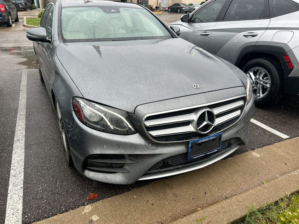 2018 Mercedes Benz E 300 photo 3