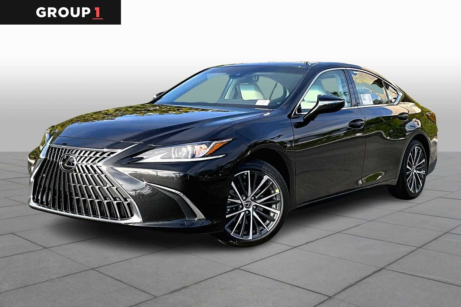 2025 Lexus ES 350's photo