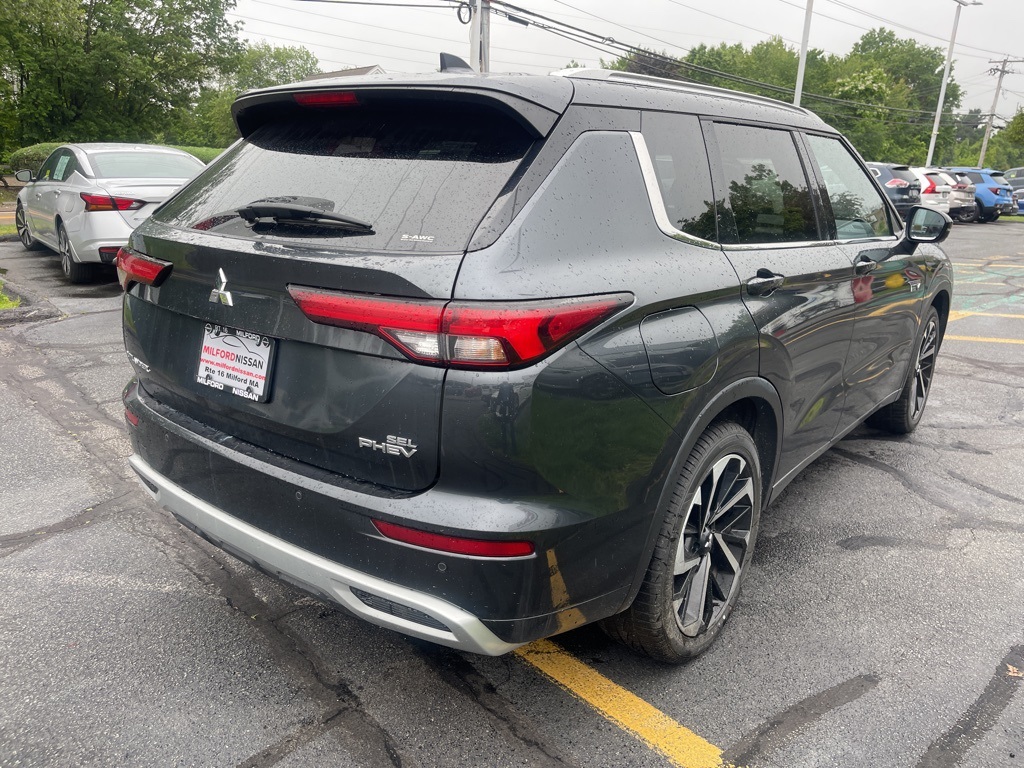 2024 Mitsubishi Outlander PHEV SEL photo 5