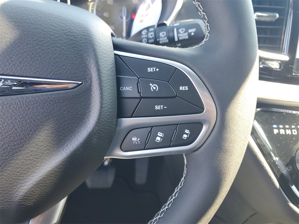 2026 Chrysler Voyager LX photo 11
