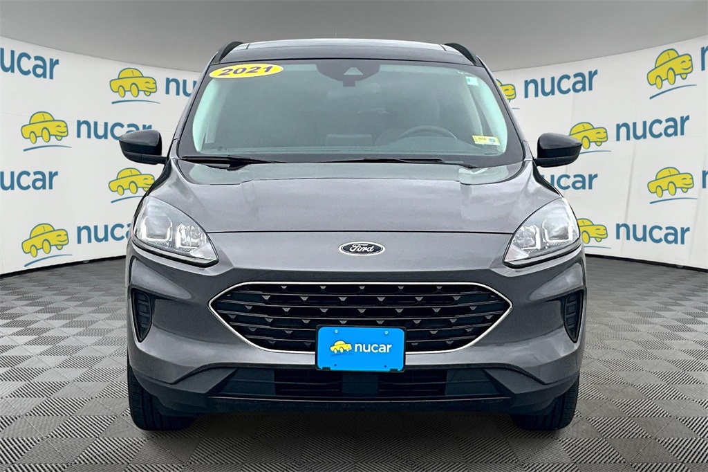 2021 Ford Escape SE photo 2