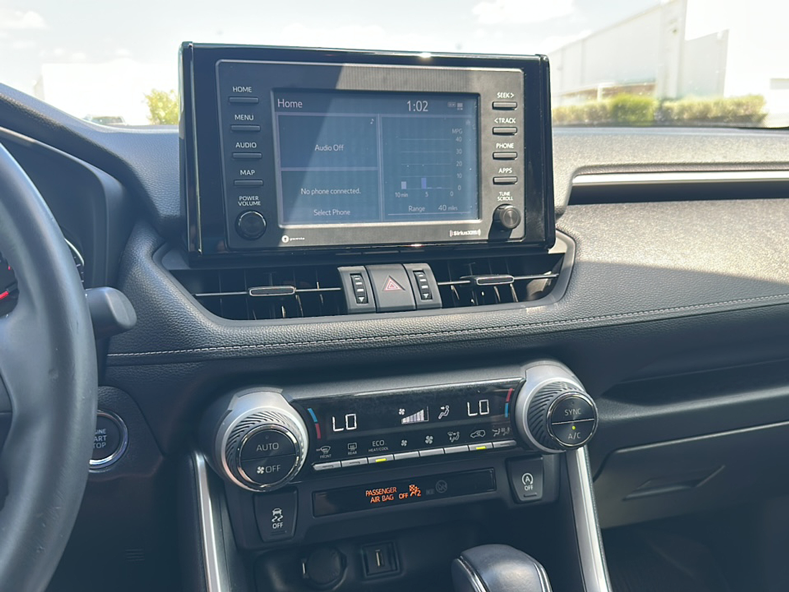 2020 Toyota RAV4 XLE Premium photo 14