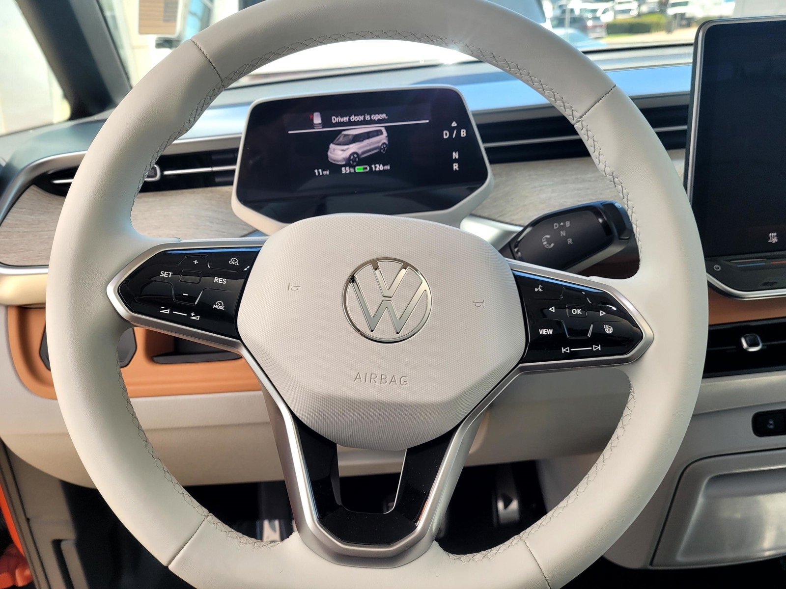 2025 Volkswagen ID. Buzz Pro Plus photo 11