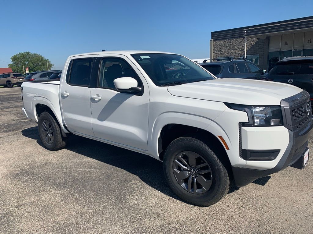 2025 Nissan Frontier SV photo 3