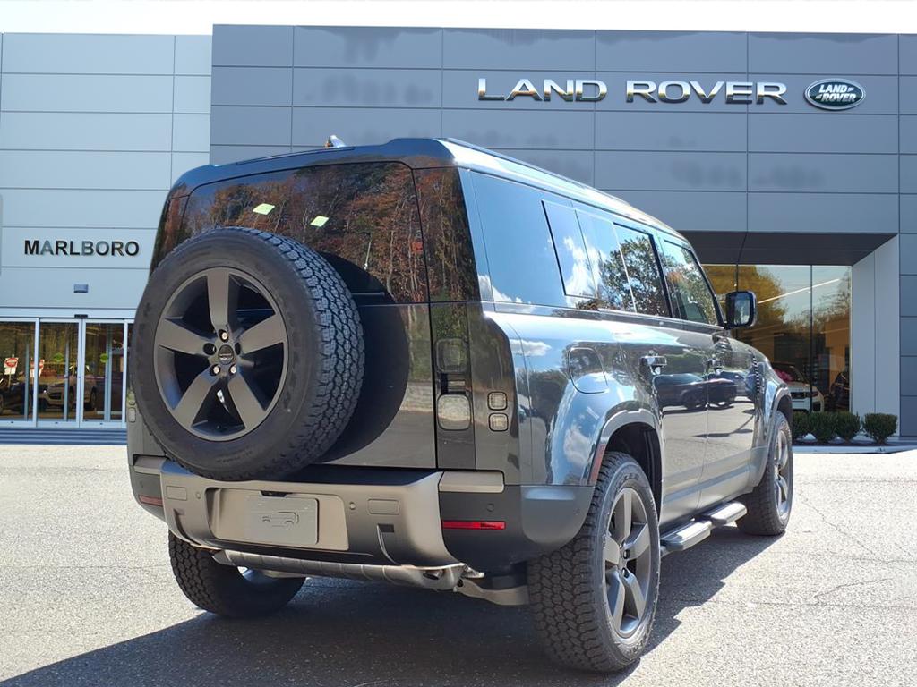 2026 Land Rover Defender 110 S photo 2