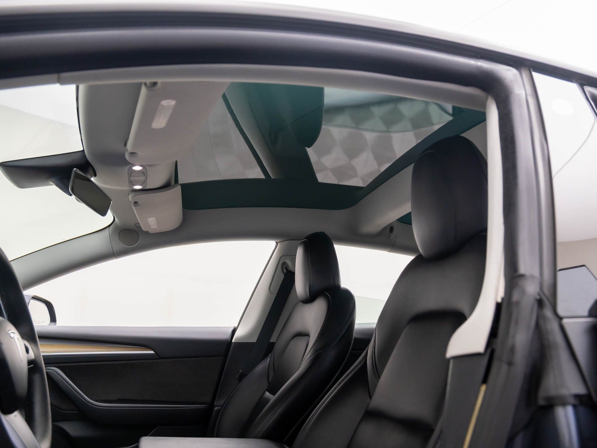 2022 Tesla Model 3 Long Range photo 15