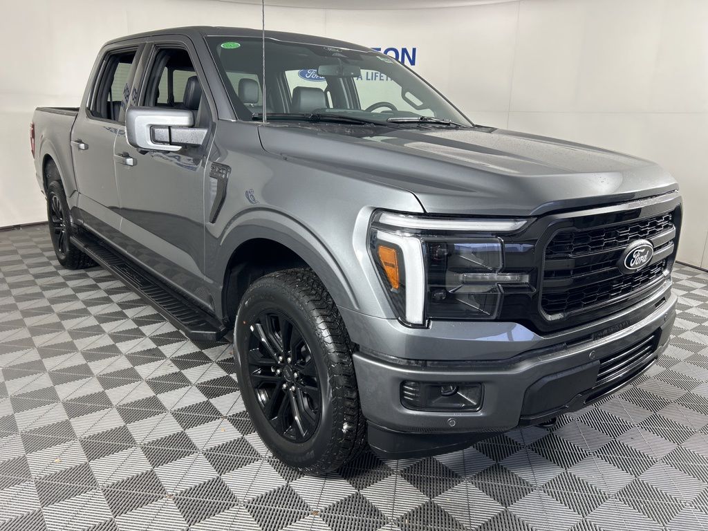 2025 Ford F-150 Lariat photo 3