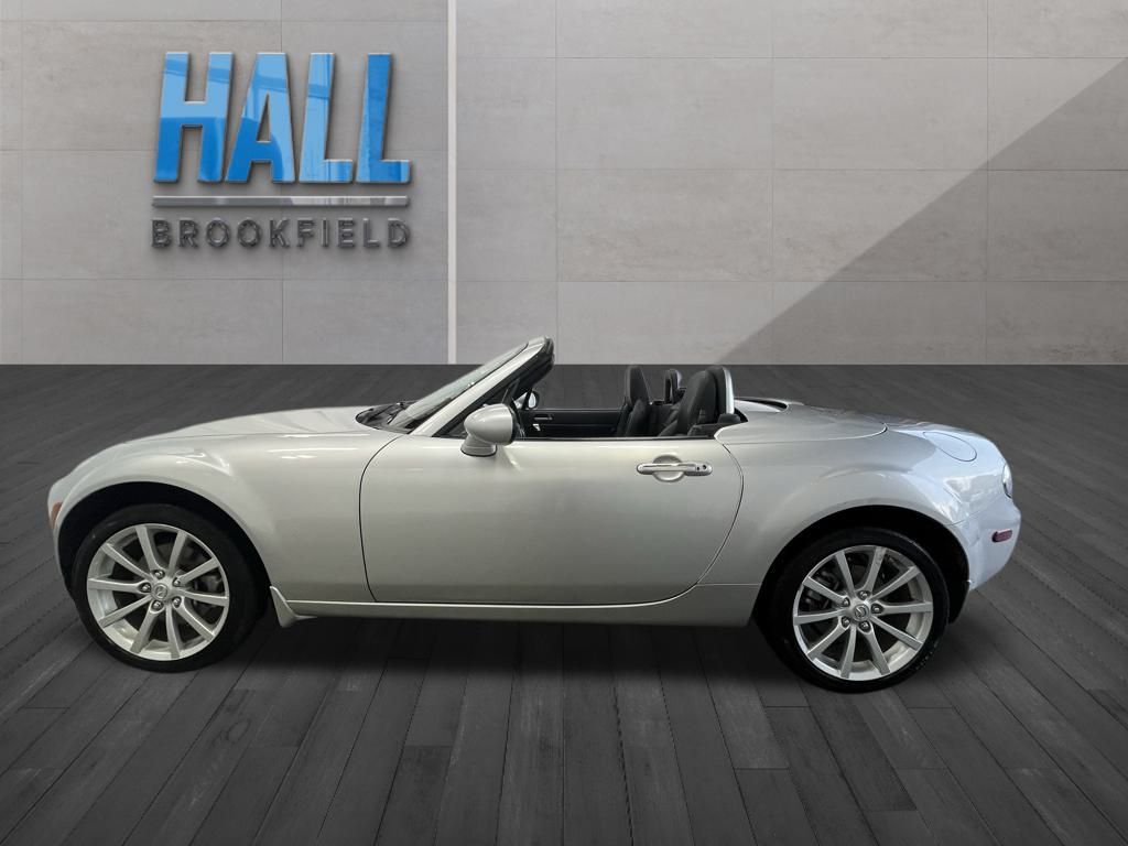 Used 2008 Mazda MX-5 Miata Grand Touring Hard Top with VIN JM1NC26F880154889 for sale in Brookfield, WI