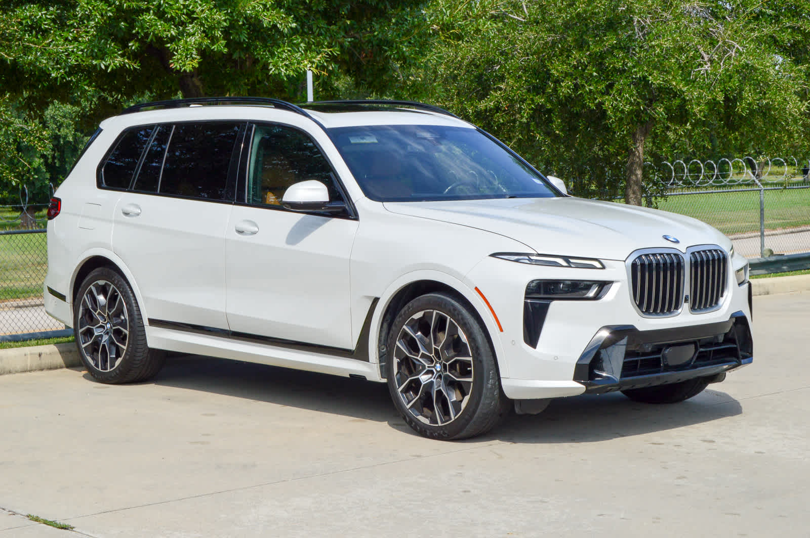 2023 Bmw X7 xDrive40i photo 3