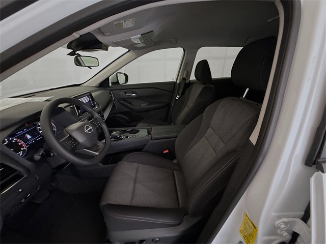 2026 Nissan Rogue SV photo 4