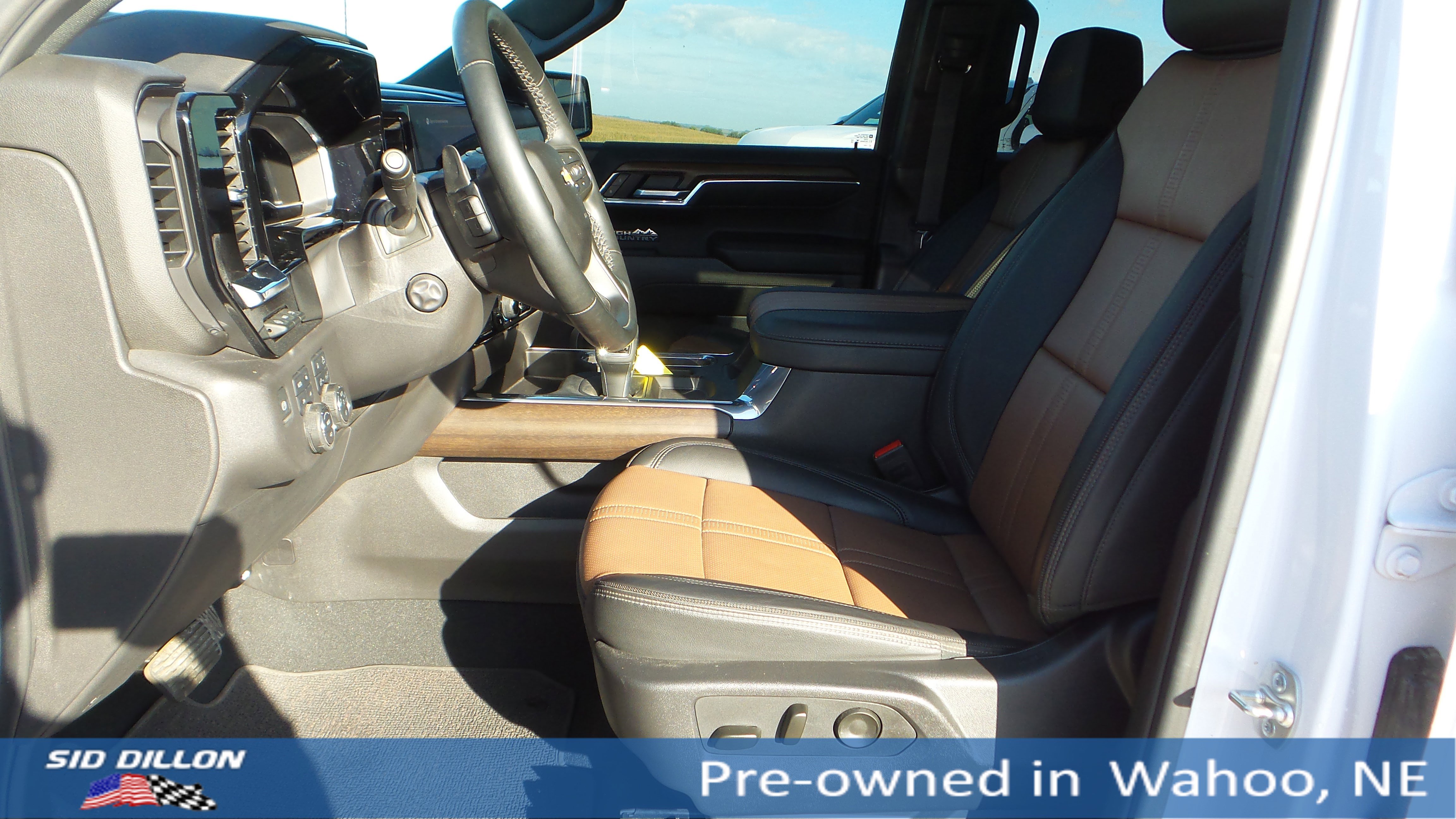 2025 Chevrolet Silverado 1500 High Country photo 9