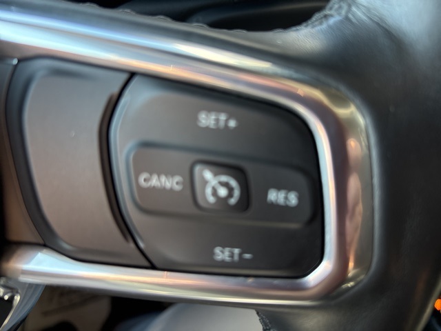 2022 Jeep Wrangler Unlimited Sahara Altitude photo 19