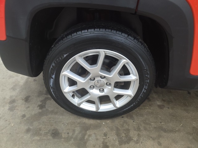 2019 Jeep Renegade Latitude North Edition photo 8