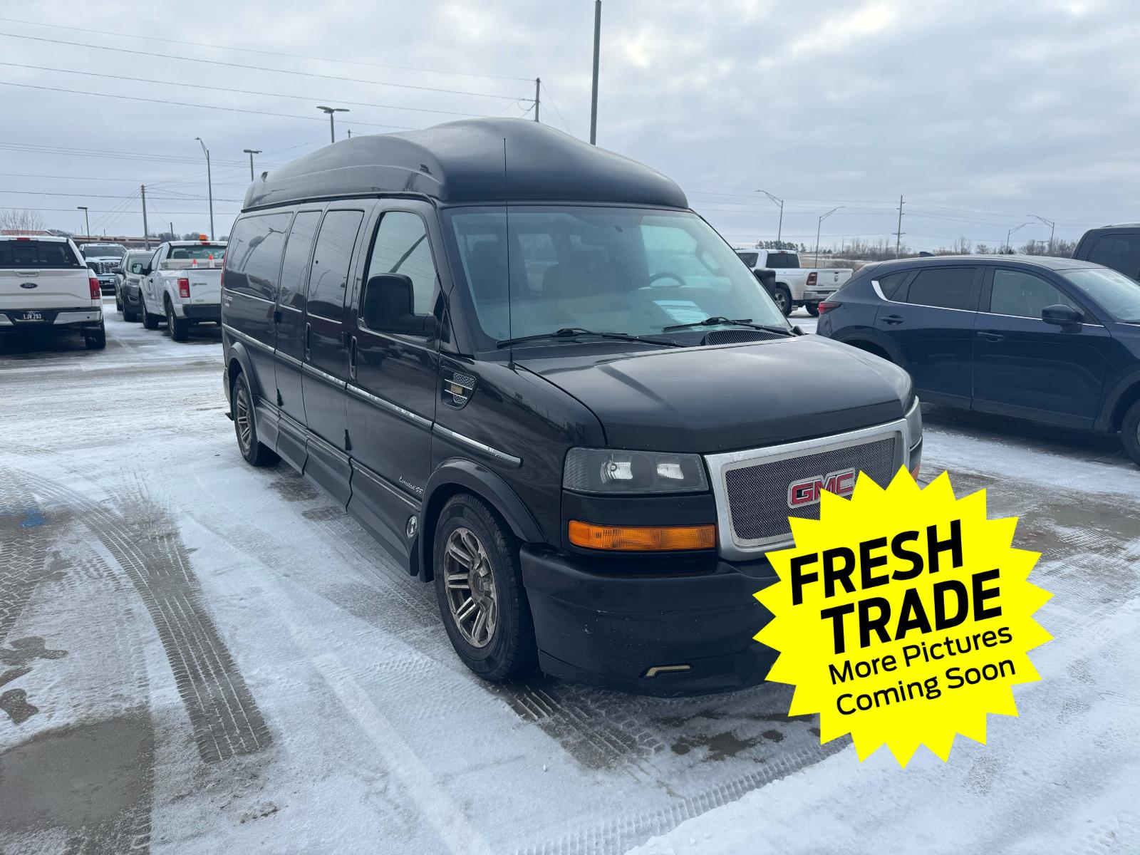 2017 GMC Savana Cargo Work Van's photo